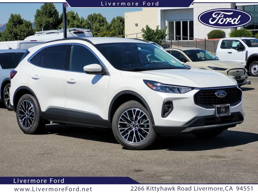 2025 Ford Escape Base photo 1