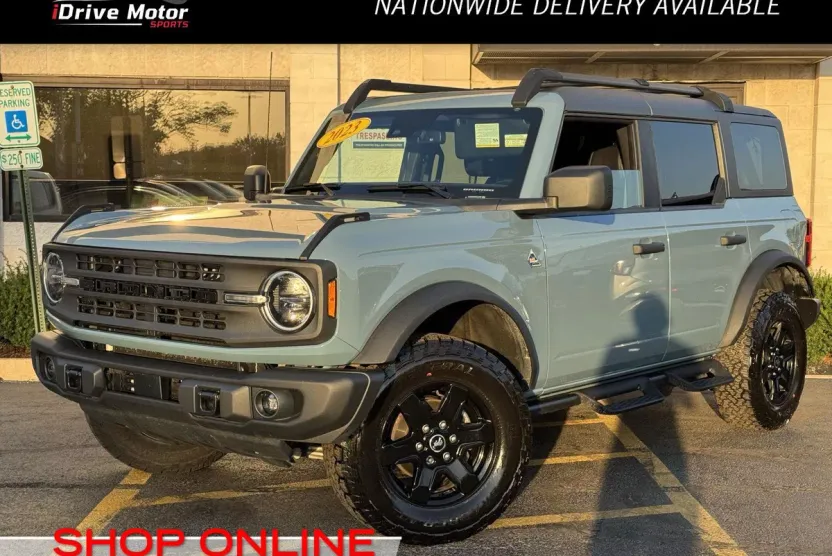 2023 Ford Bronco Black Diamond photo 1