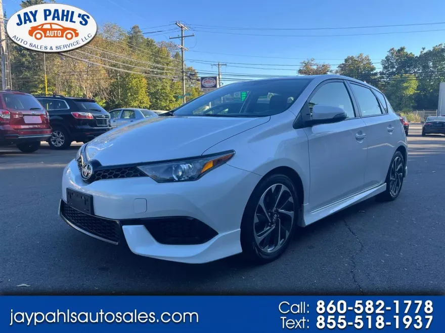 2016 Scion iM Base photo 1