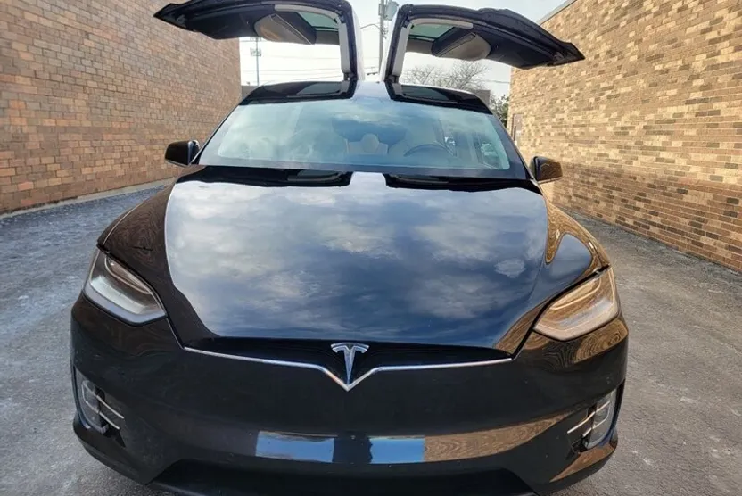 2017 Tesla Model X 75D photo 1