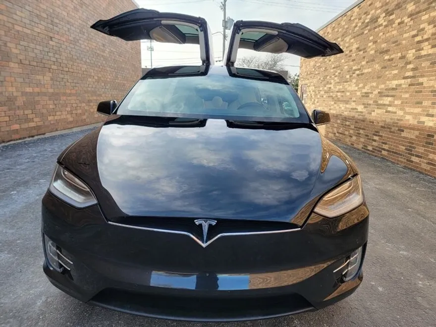 2017 Tesla Model X 75D photo 1