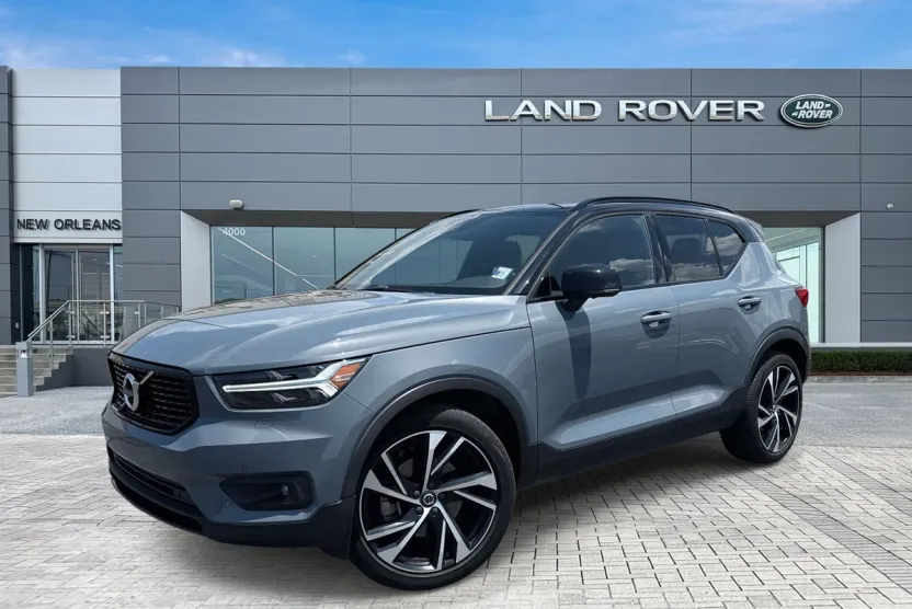 2021 Volvo XC40 R-Design photo 1