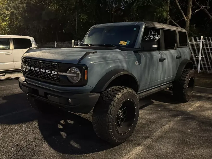 2022 Ford Bronco Badlands photo 1