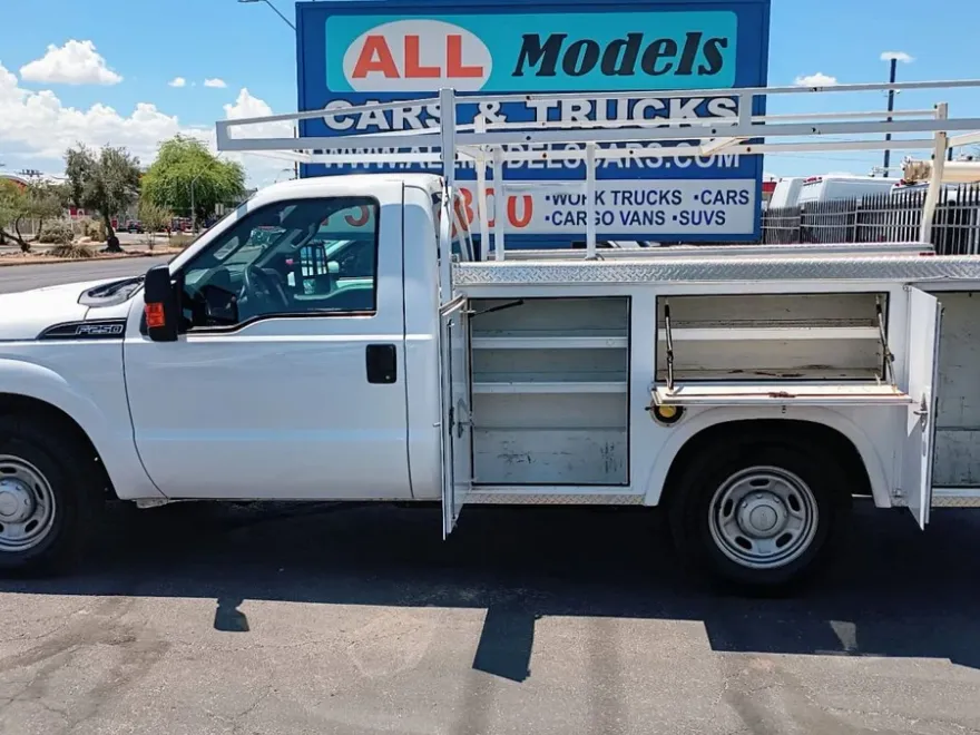 2013 Ford F-250 photo 1
