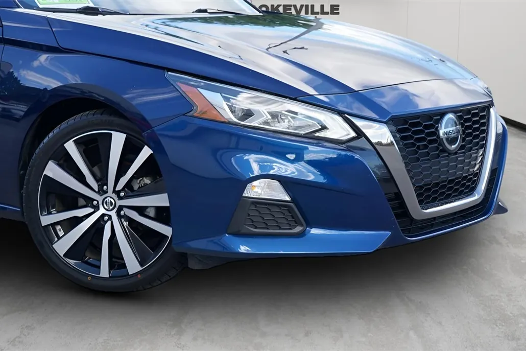 2022 Nissan Altima 2.5 SR photo 1
