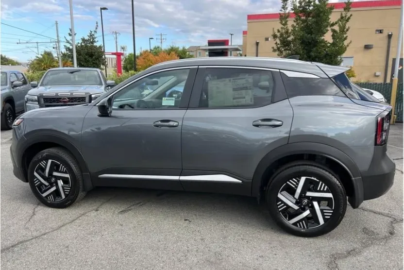 2026 Nissan Kicks SV photo 1