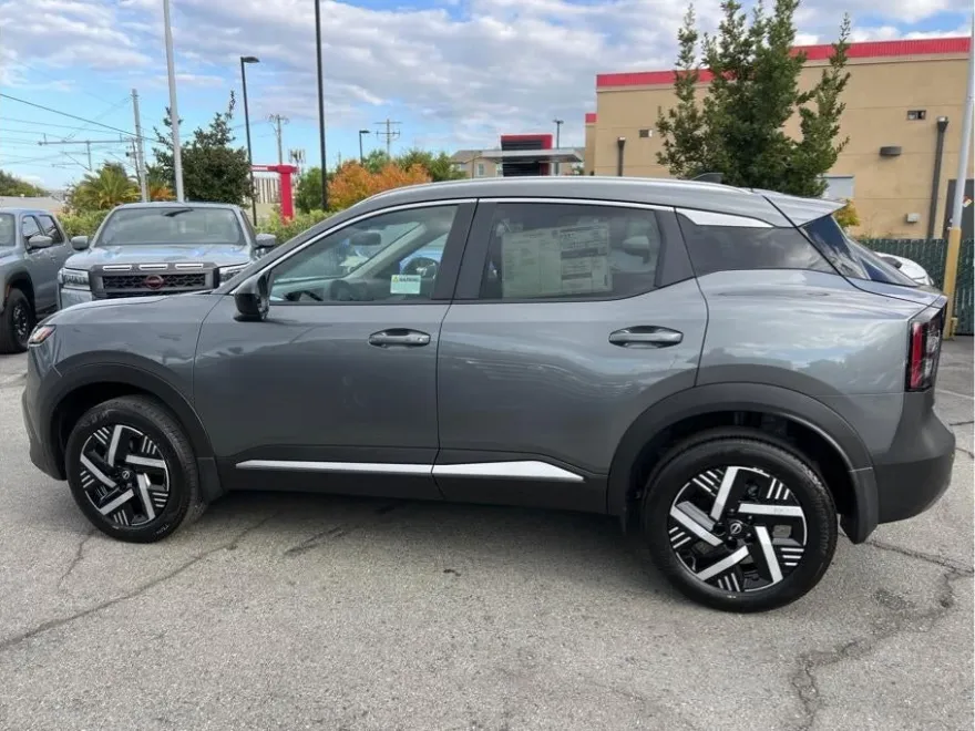 2026 Nissan Kicks SV photo 1