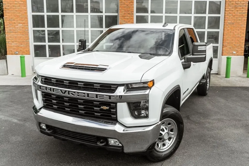 2022 Chevrolet Silverado 3500HD LT photo 1