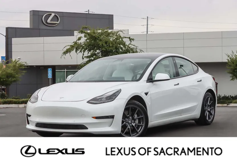 2021 Tesla Model 3 Long Range photo 1