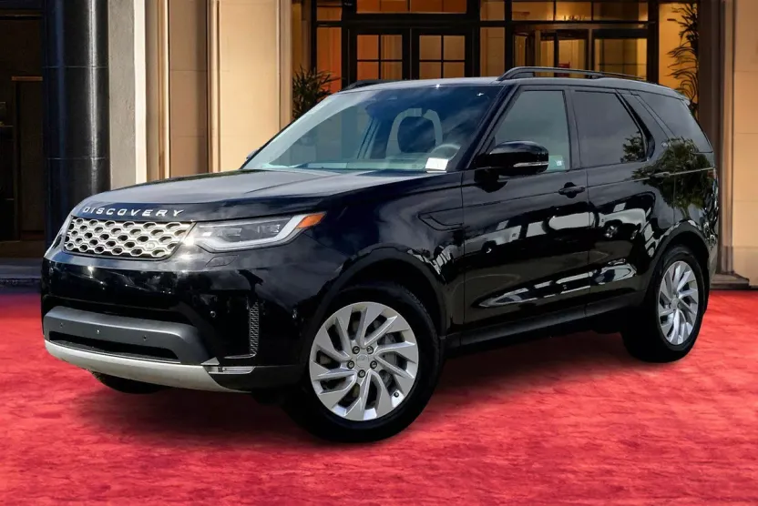 2025 Land Rover Discovery S photo 1