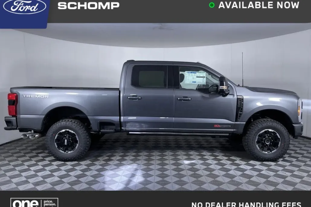 2026 Ford F-250 Lariat photo 1