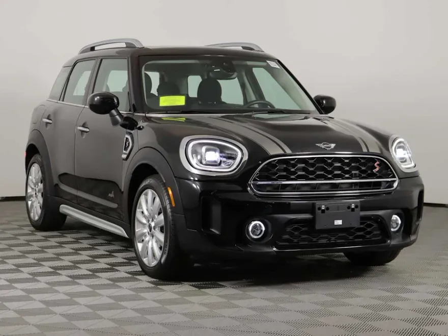2022 Mini Countryman S ALL4 photo 1