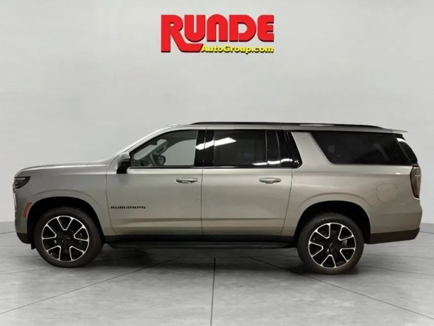 2025 Chevrolet Suburban RST photo 1