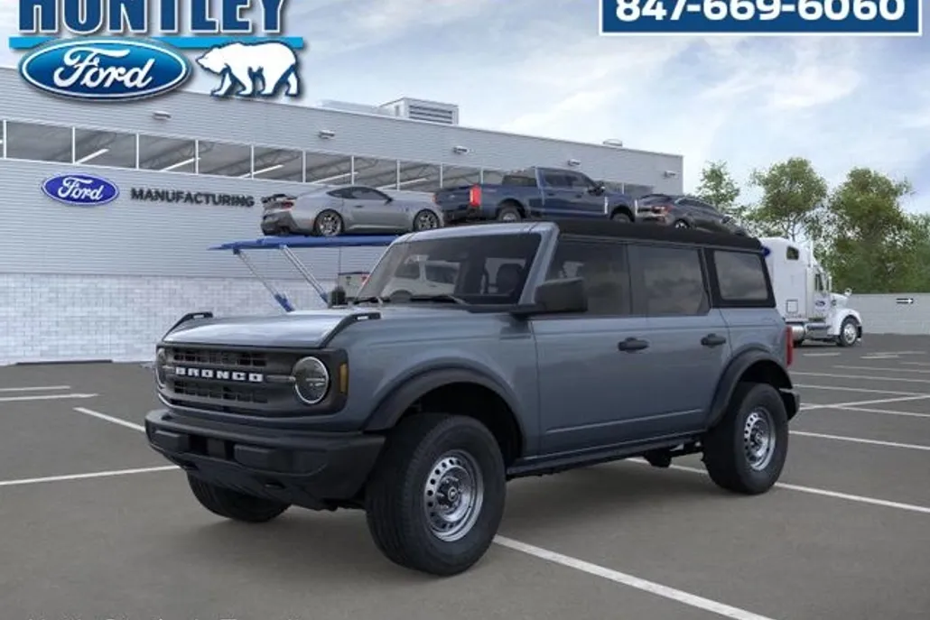 2025 Ford Bronco Base photo 1