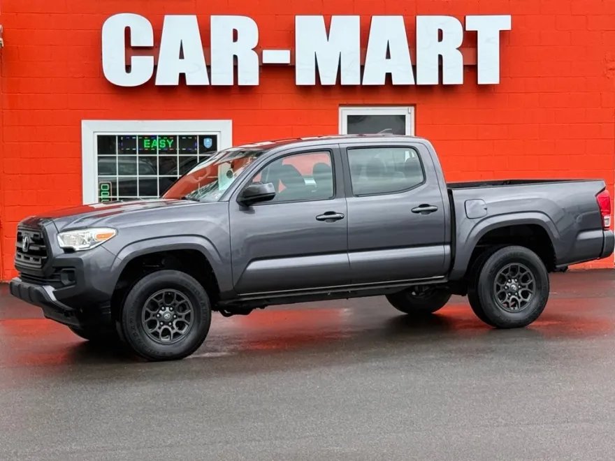 2016 Toyota Tacoma Double Cab photo 1