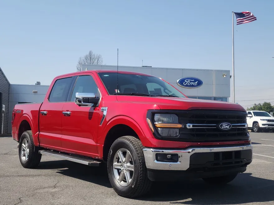 2025 Ford F-150 XLT photo 1