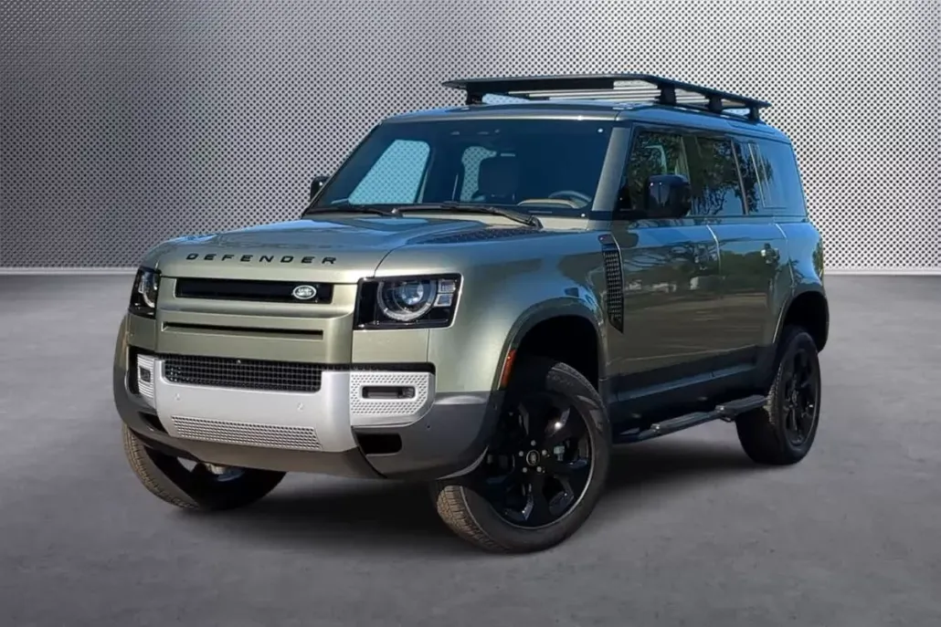 2025 Land Rover Defender 110 S photo 1