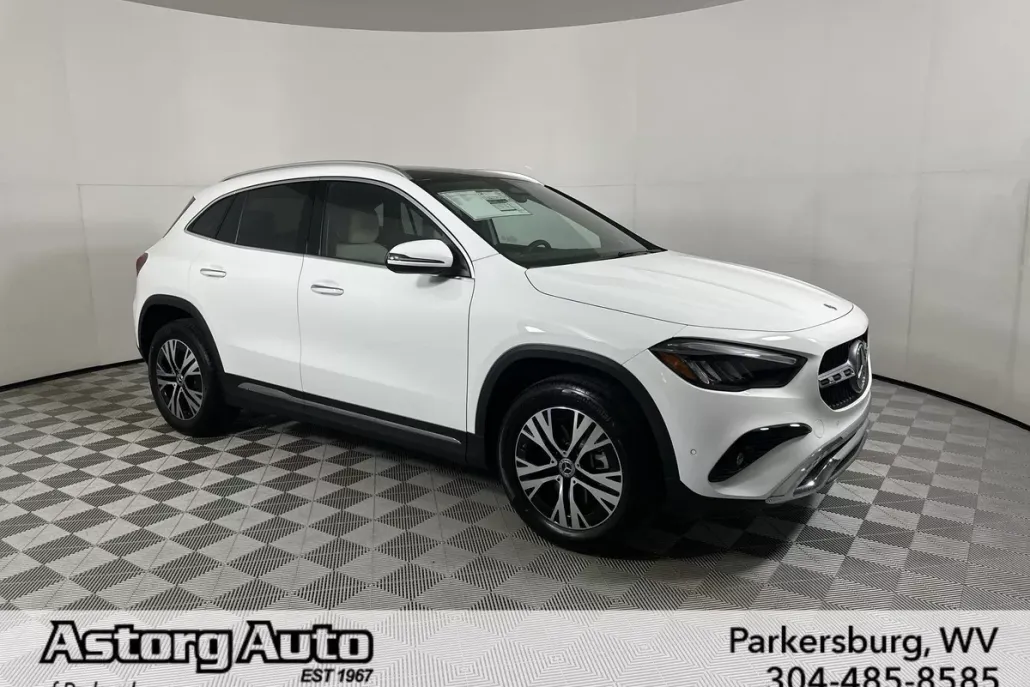 2025 Mercedes Benz GLA 250 4MATIC photo 1