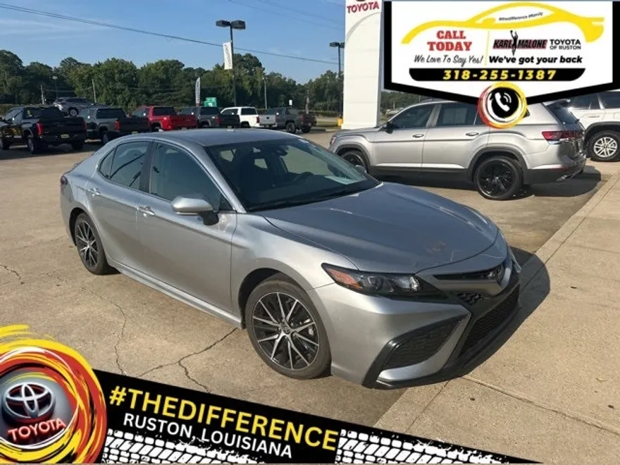 2024 Toyota Camry SE photo 1