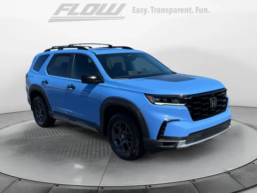 2023 Honda Pilot TrailSport photo 1
