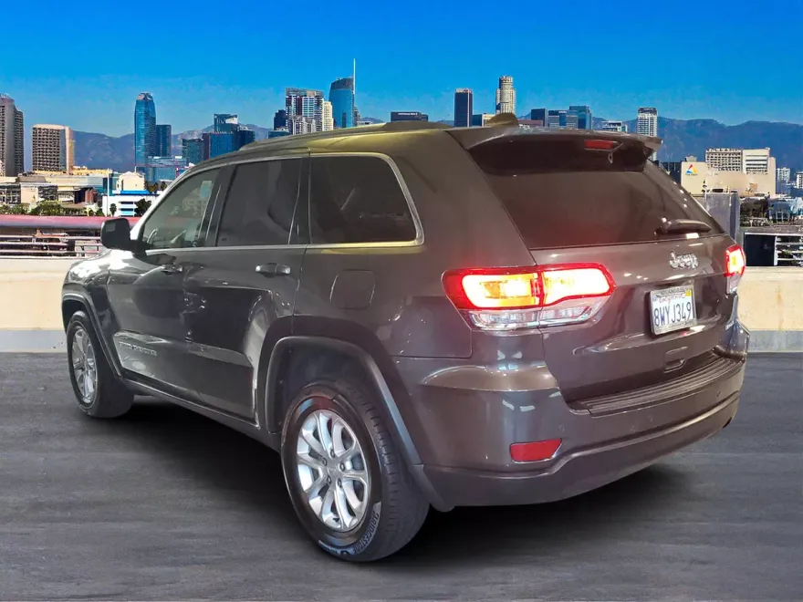 2021 Jeep Grand Cherokee Laredo E photo 1