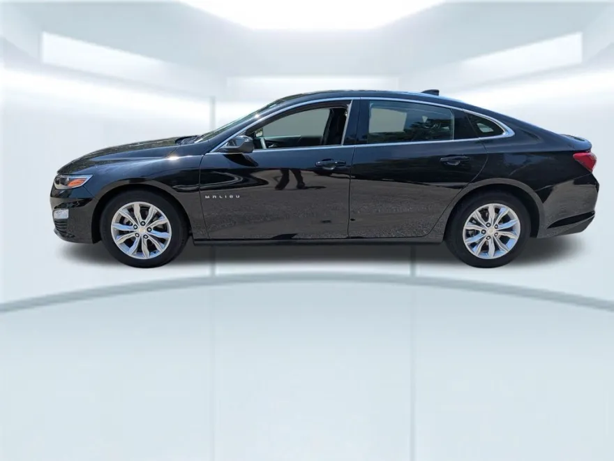 2022 Chevrolet Malibu 1LT photo 1