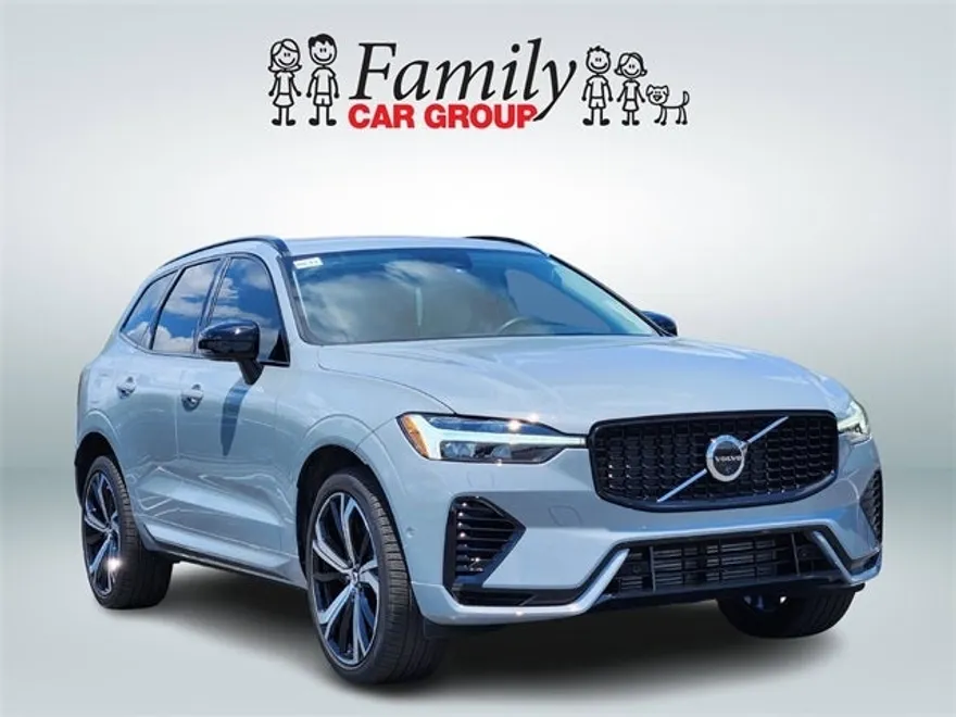2024 Volvo XC60 Recharge Hybrid Ultimate photo 1