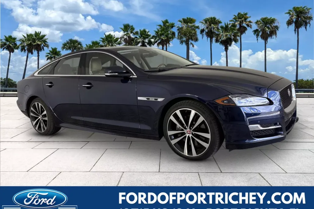 2019 Jaguar XJ R-Sport photo 1