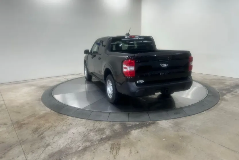 2025 Ford Maverick XL photo 1