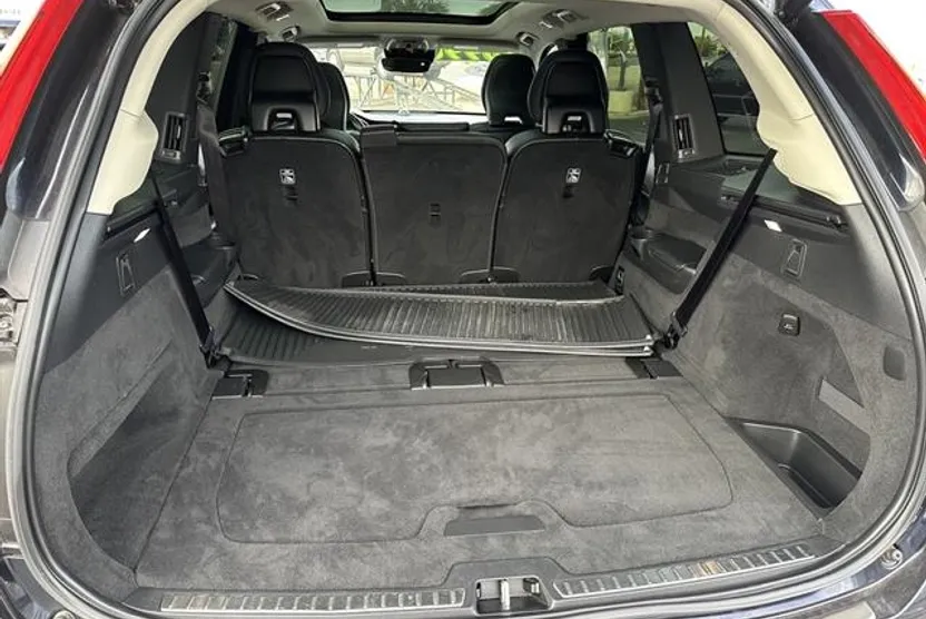2019 Volvo XC90 T6 Inscription photo 1