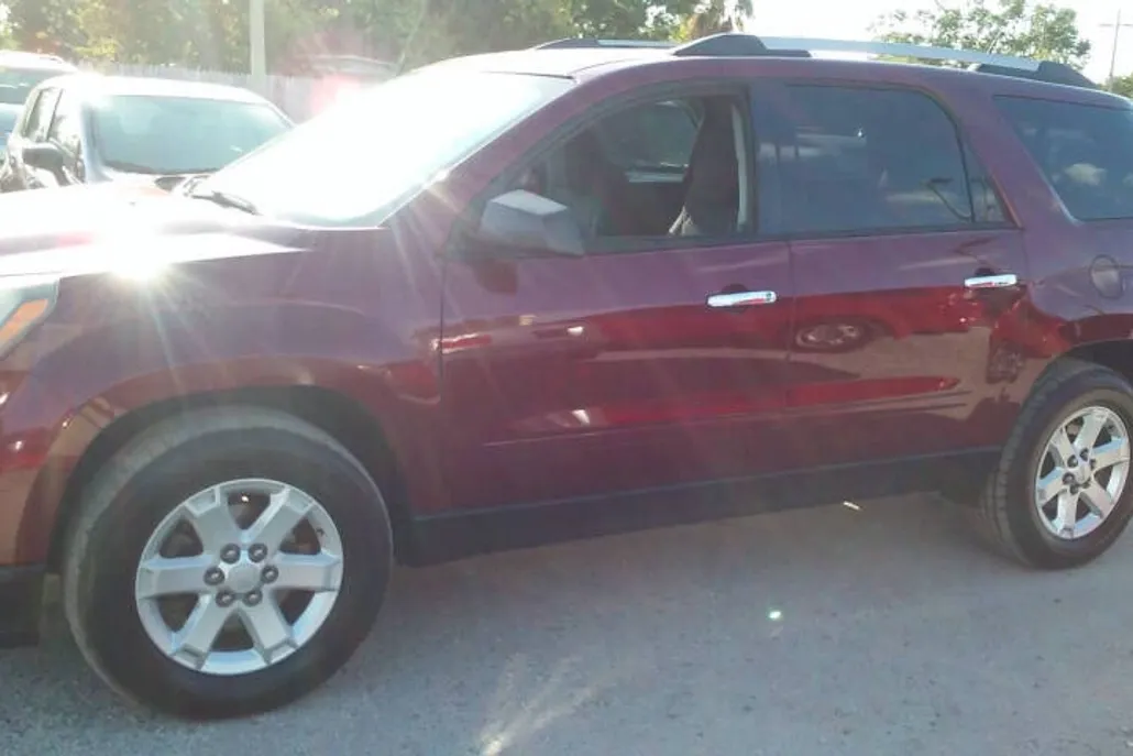 2015 Gmc Acadia SLE photo 1