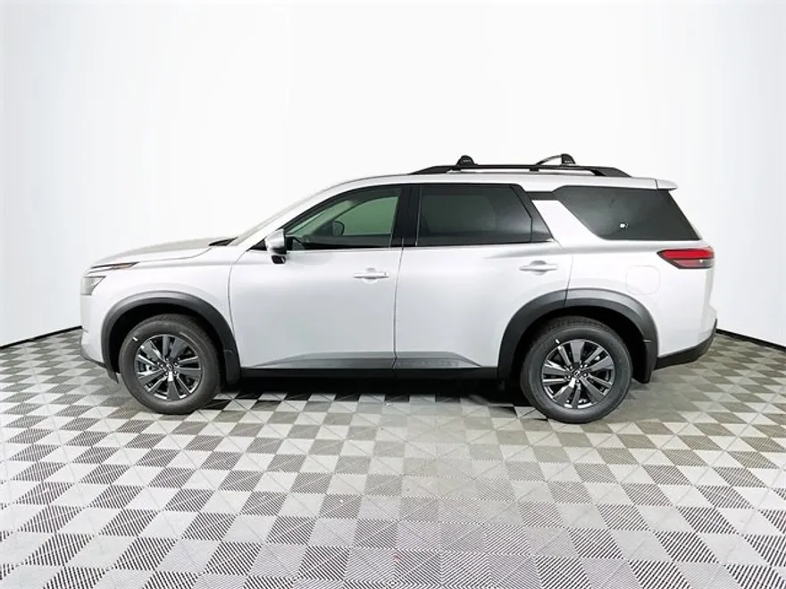 2025 Nissan Pathfinder SV photo 1