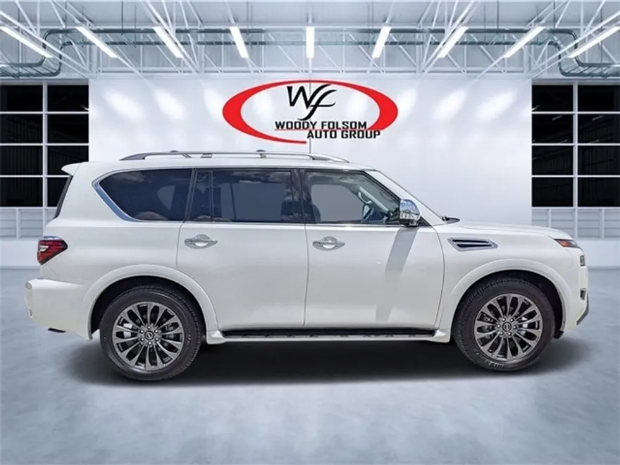 2024 Nissan Armada Platinum photo 1