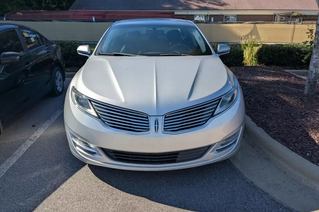 2016 Lincoln MKZ Base photo 1