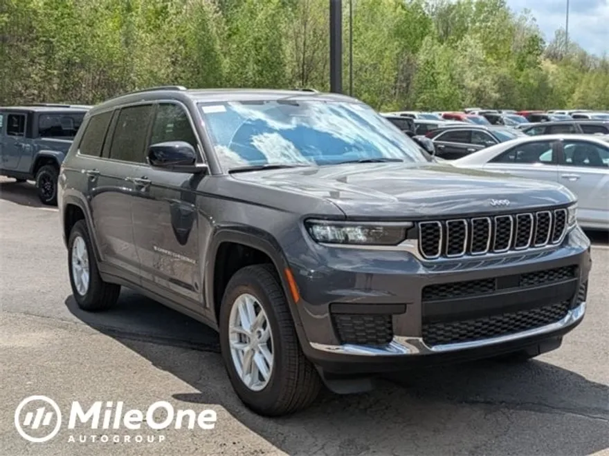 2025 Jeep Grand Cherokee Laredo X photo 1