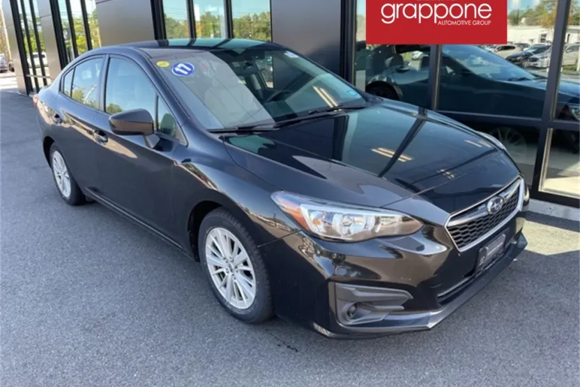 2017 Subaru Impreza 2.0i Premium photo 1