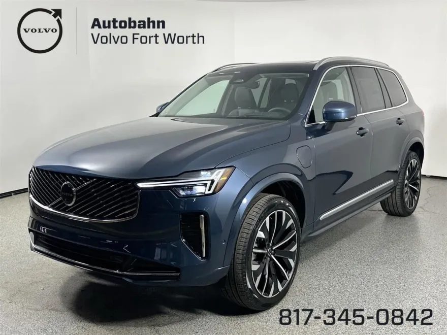 2025 Volvo XC90 T8 AWD photo 1