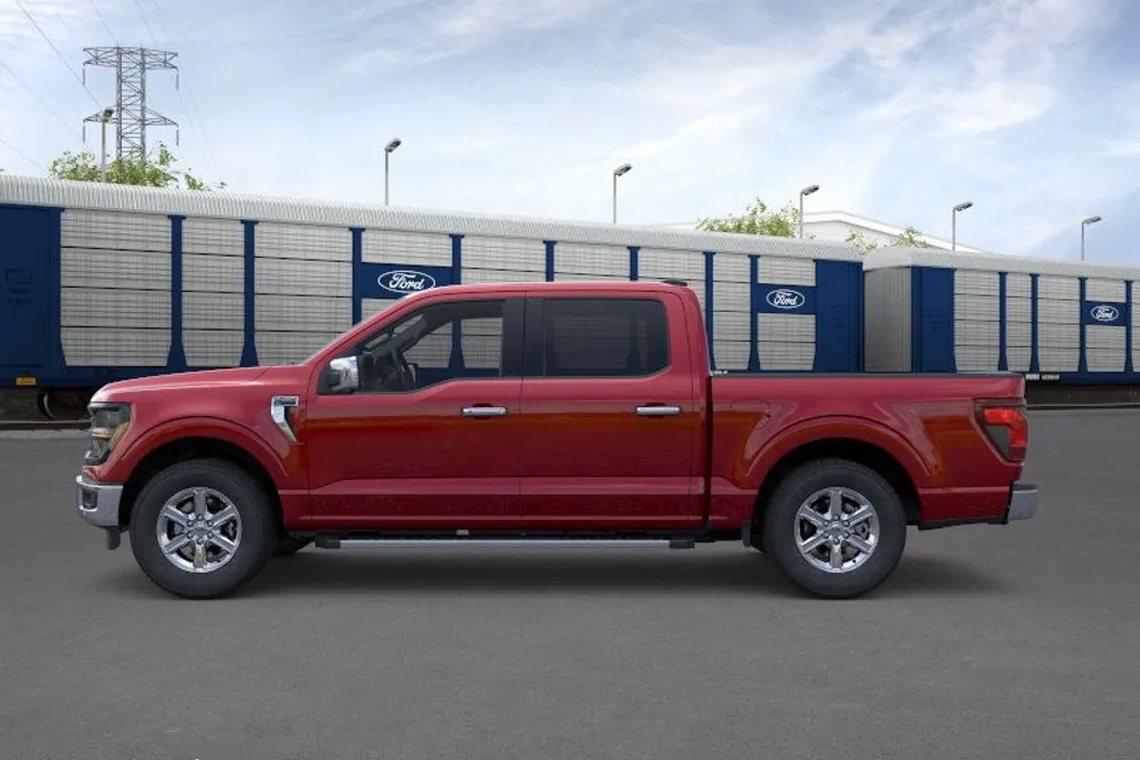2025 Ford F-150 XLT photo 1
