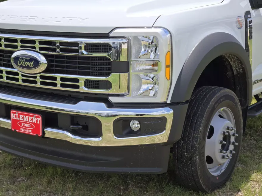 2025 Ford F-550 XL photo 1