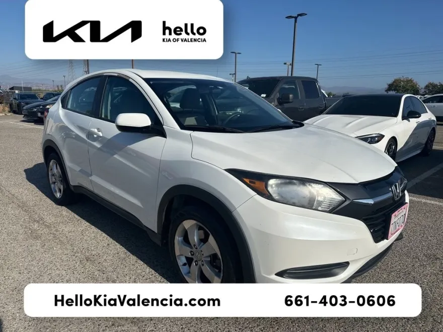 2016 Honda HR-V LX photo 1