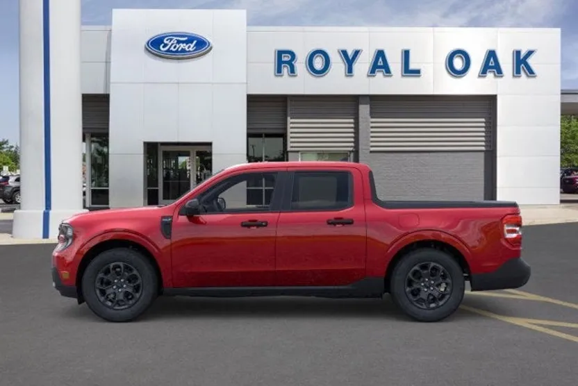 2025 Ford Maverick XLT photo 1