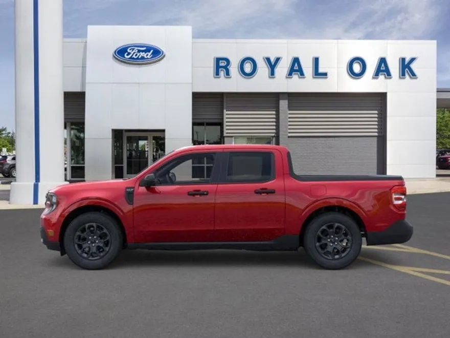 2025 Ford Maverick XLT photo 1