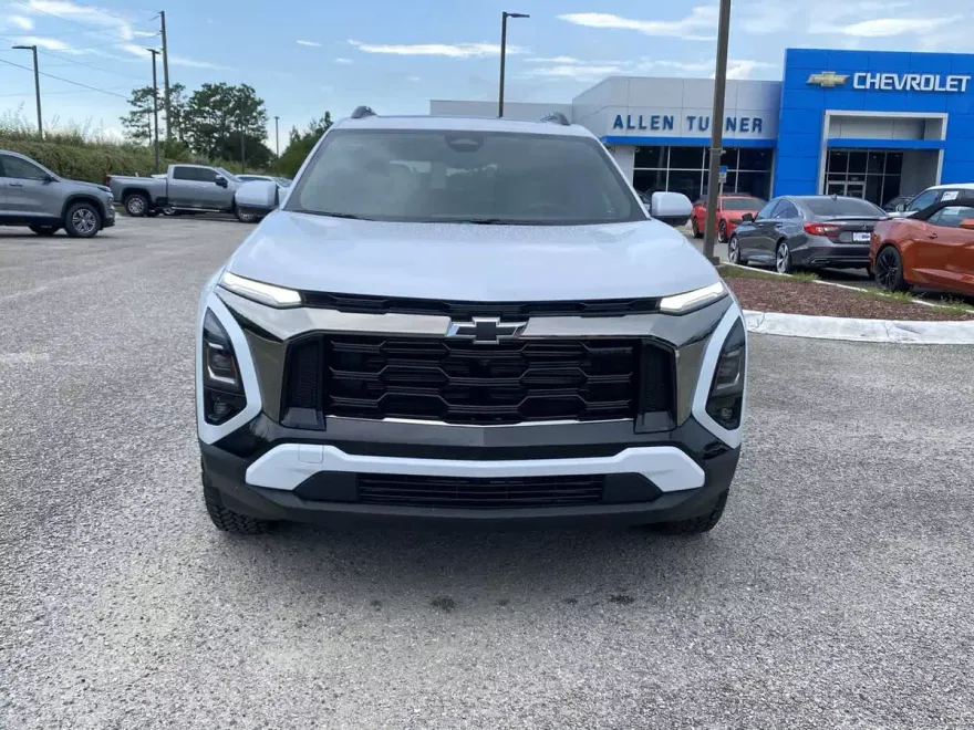 2026 Chevrolet Equinox ACTIV photo 1