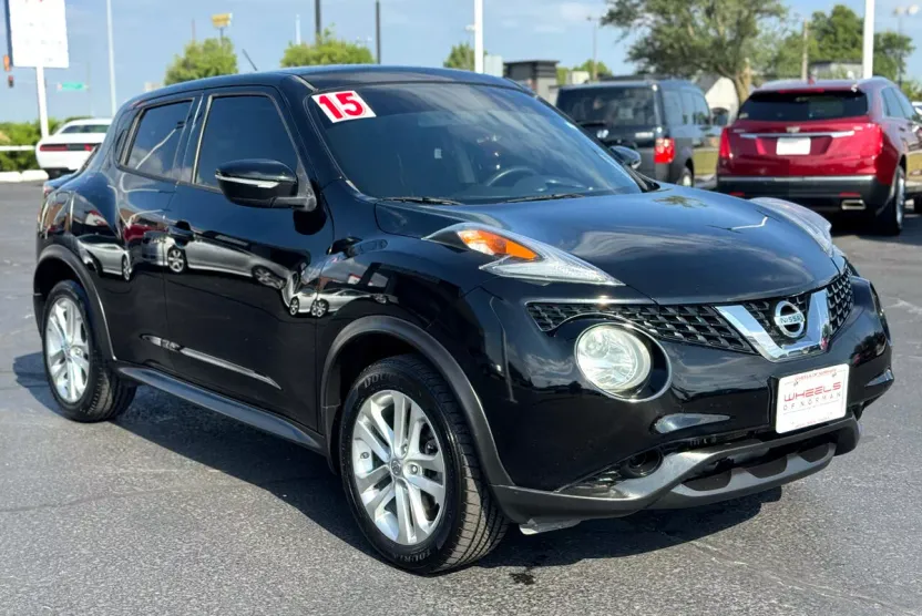 2015 Nissan Juke S photo 1