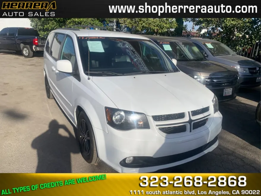 2017 Dodge Grand Caravan GT photo 1
