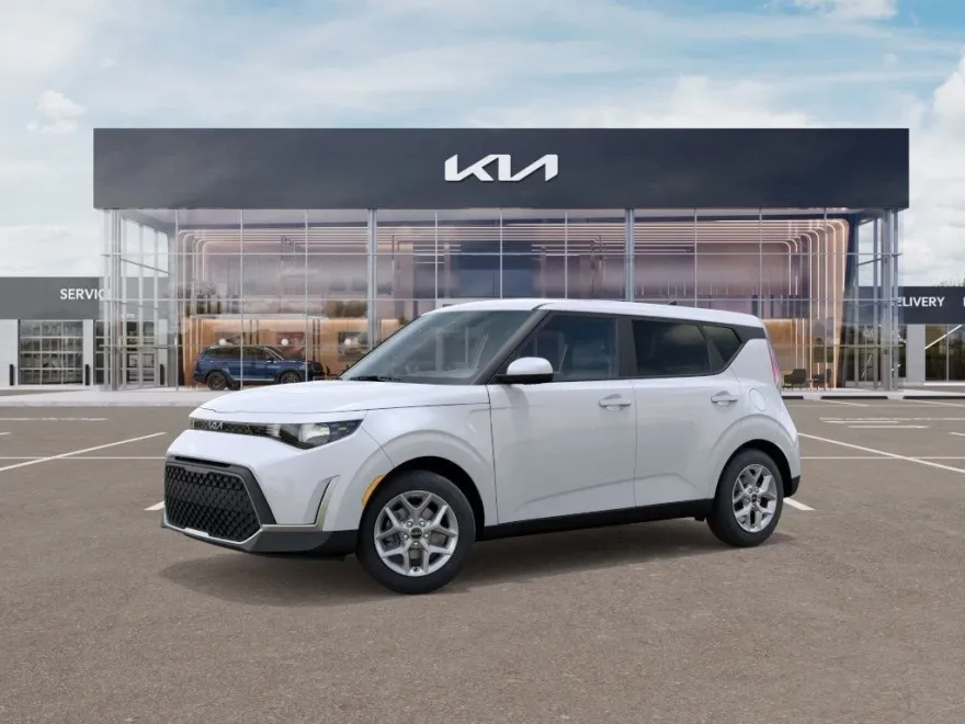 2025 Kia Soul LX photo 1