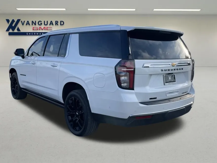 2024 Chevrolet Suburban Premier photo 1