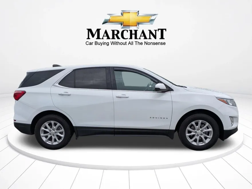2019 Chevrolet Equinox LT photo 1