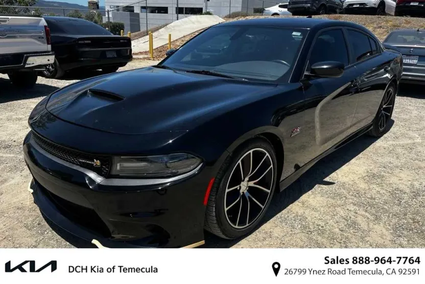 2016 Dodge Charger R/T Scat Pack photo 1