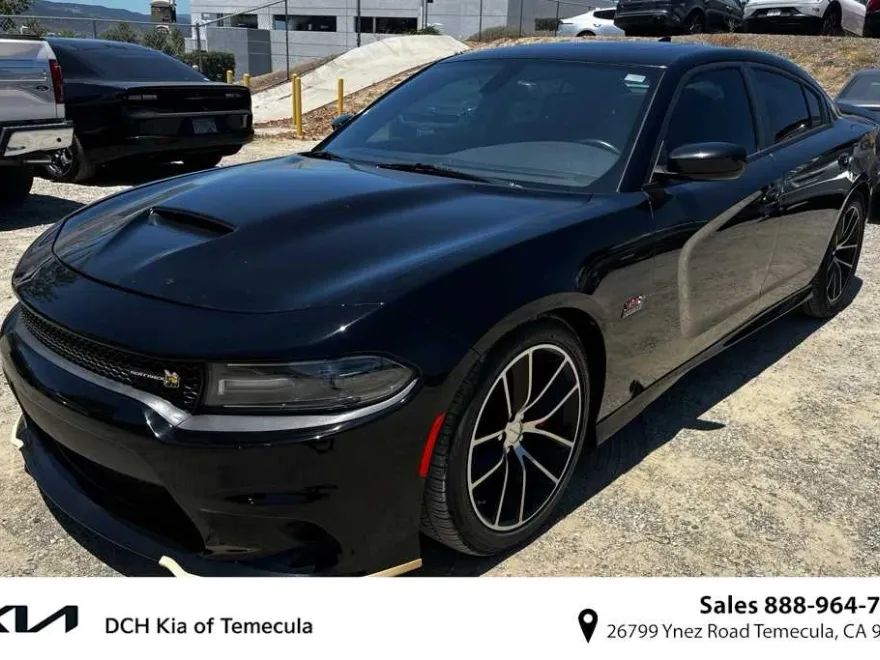 2016 Dodge Charger R/T Scat Pack photo 1